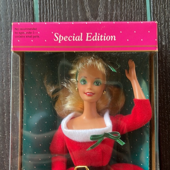 NRFB Vintage Holiday Hostess Barbie Doll 🎄 - Picture 2 of 13